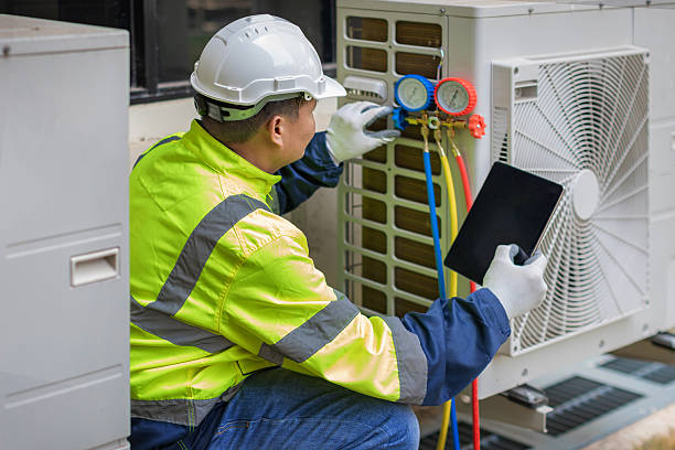 Professional Ac Installation technician working in Linden, VA